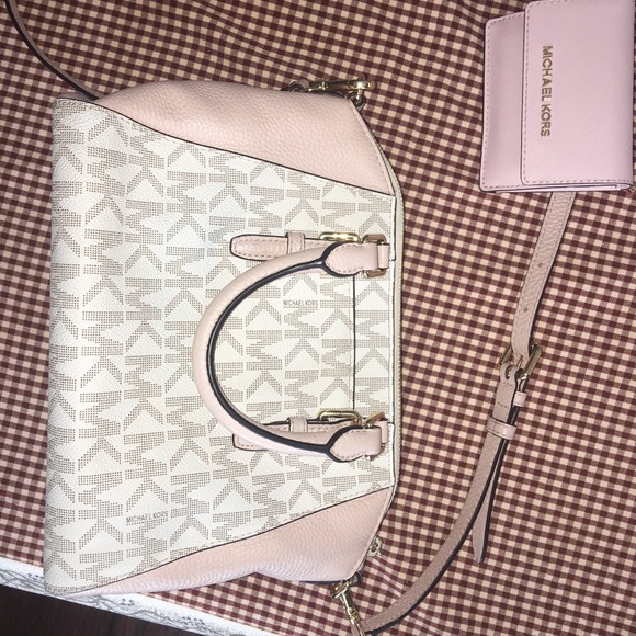 Michael Kors Ciara Monogram Crossbody Bag - Picture 6 of 8